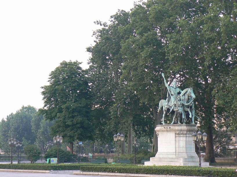 Statue de Charlemagne: Statue de Charlemagne 002